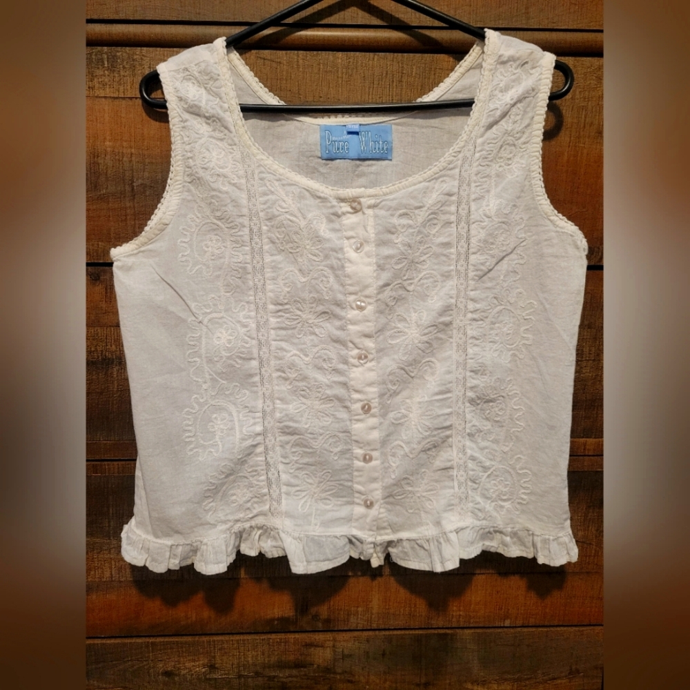 White Ruffled Buttoned Blouse